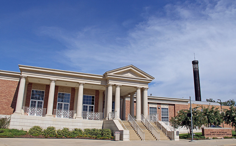 PHOTO OF REYNOLDS CENTER