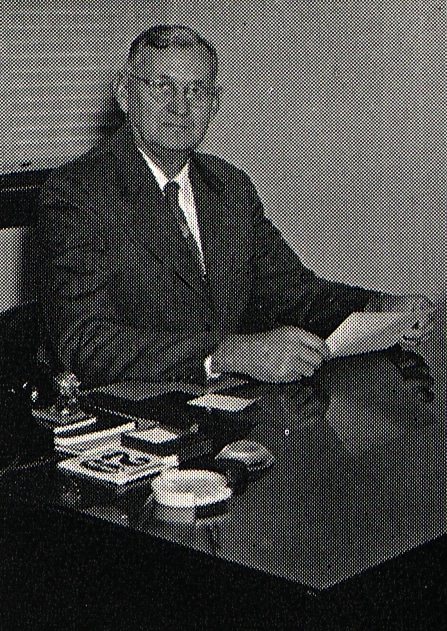 Dean Earle E. Graham photo