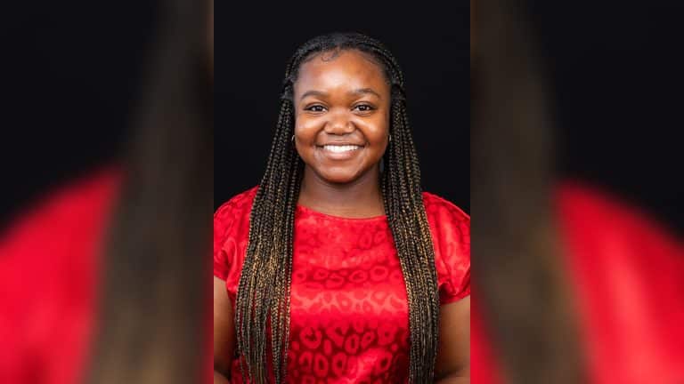 Sah’Myah Holloway awarded first Renda Henry Memorial Scholarship in Social Work